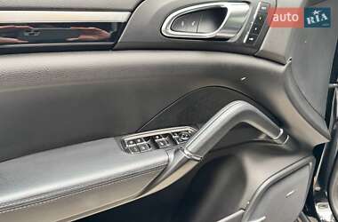 Внедорожник / Кроссовер Porsche Cayenne 2017 в 
