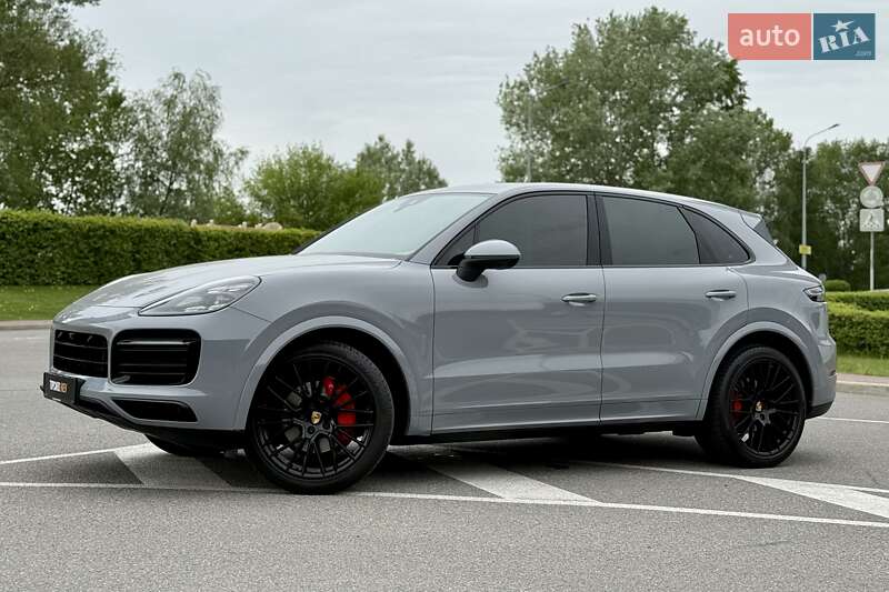 Внедорожник / Кроссовер Porsche Cayenne 2018 в Киеве