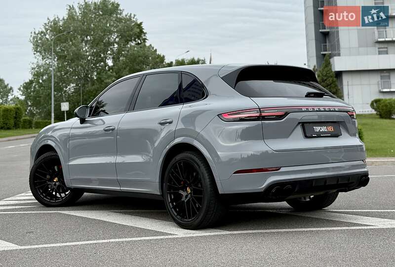 Внедорожник / Кроссовер Porsche Cayenne 2018 в Киеве