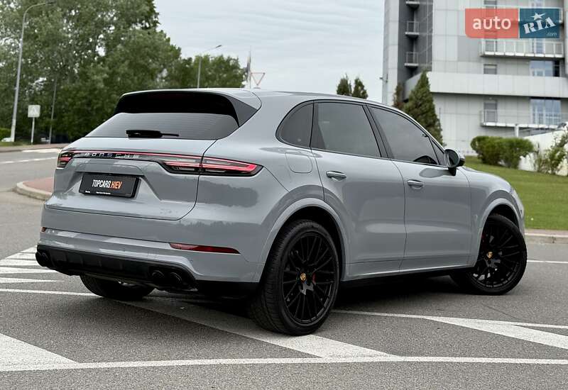 Внедорожник / Кроссовер Porsche Cayenne 2018 в Киеве