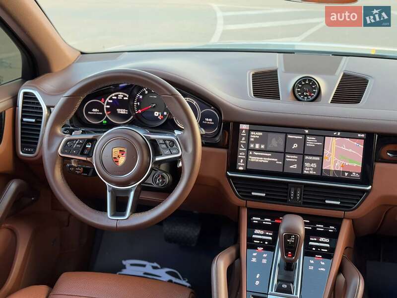 Внедорожник / Кроссовер Porsche Cayenne 2018 в Киеве