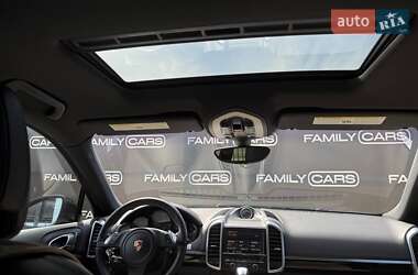 Внедорожник / Кроссовер Porsche Cayenne 2013 в 