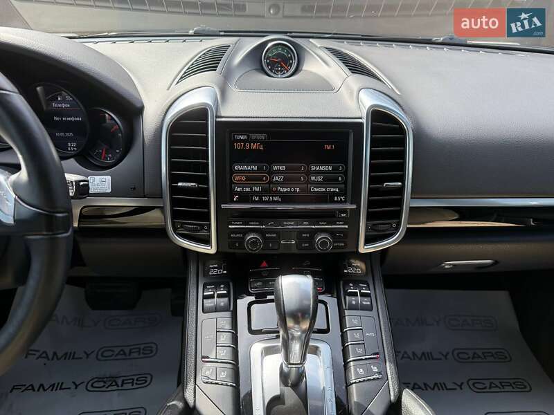 Позашляховик / Кросовер Porsche Cayenne 2013 в Одесі
