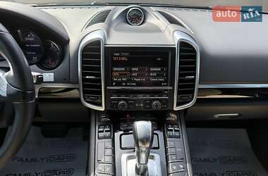 Внедорожник / Кроссовер Porsche Cayenne 2013 в 