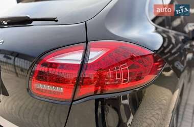 Внедорожник / Кроссовер Porsche Cayenne 2013 в 