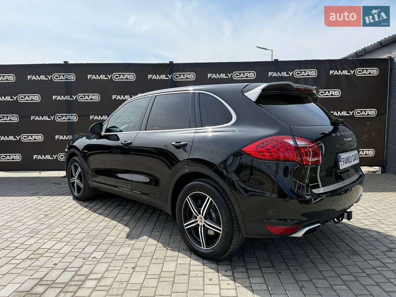 Позашляховик / Кросовер Porsche Cayenne 2013 в Одесі