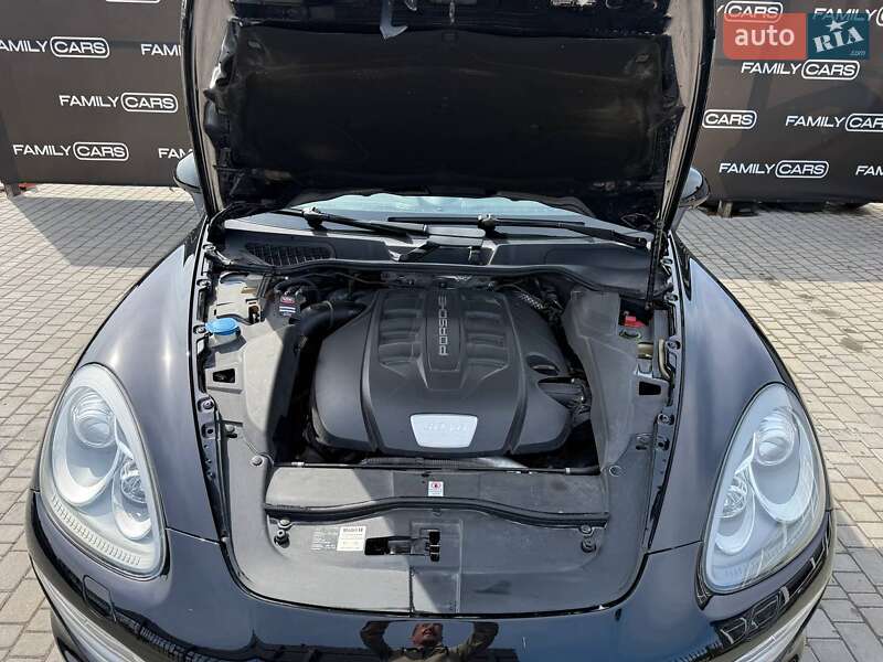 Позашляховик / Кросовер Porsche Cayenne 2013 в Одесі