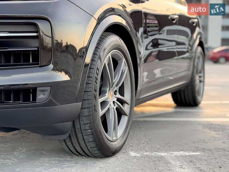 Внедорожник / Кроссовер Porsche Cayenne 2023 в Киеве