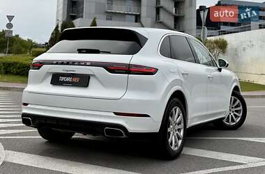 Внедорожник / Кроссовер Porsche Cayenne 2020 в 