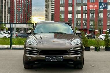 Позашляховик / Кросовер Porsche Cayenne 2012 в 