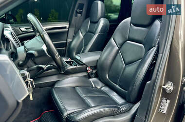 Позашляховик / Кросовер Porsche Cayenne 2012 в 