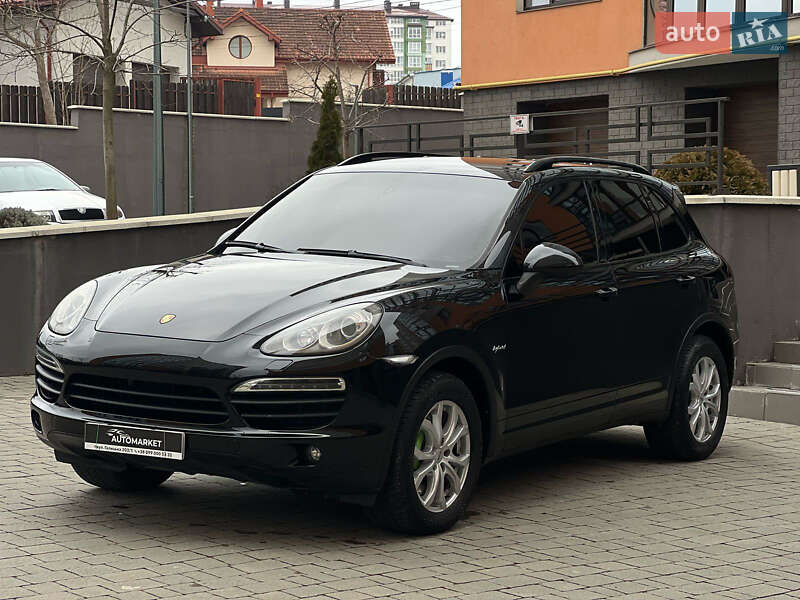 Позашляховик / Кросовер Porsche Cayenne 2011 в Івано-Франківську