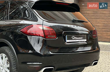 Внедорожник / Кроссовер Porsche Cayenne 2011 в 