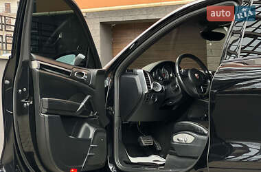 Внедорожник / Кроссовер Porsche Cayenne 2011 в 