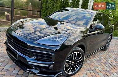 Позашляховик / Кросовер Porsche Cayenne 2022 в 