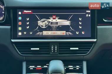 Позашляховик / Кросовер Porsche Cayenne 2022 в 