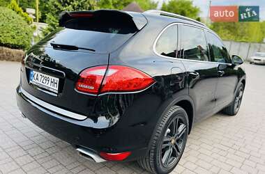 Внедорожник / Кроссовер Porsche Cayenne 2010 в 