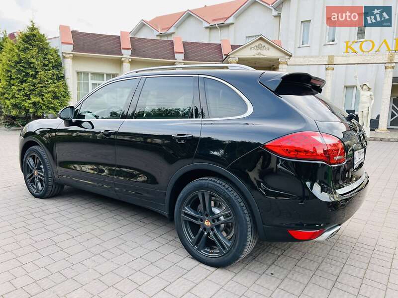 Позашляховик / Кросовер Porsche Cayenne 2010 в Хмельницькому