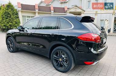 Внедорожник / Кроссовер Porsche Cayenne 2010 в 