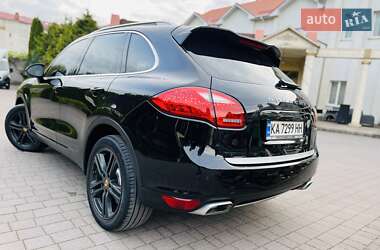 Внедорожник / Кроссовер Porsche Cayenne 2010 в 