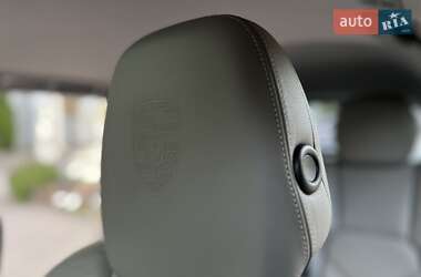 Внедорожник / Кроссовер Porsche Cayenne 2010 в 