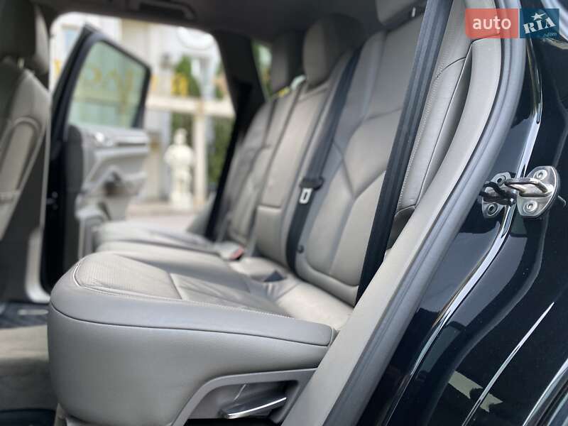 Позашляховик / Кросовер Porsche Cayenne 2010 в Хмельницькому