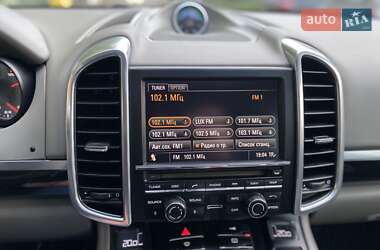 Внедорожник / Кроссовер Porsche Cayenne 2010 в 