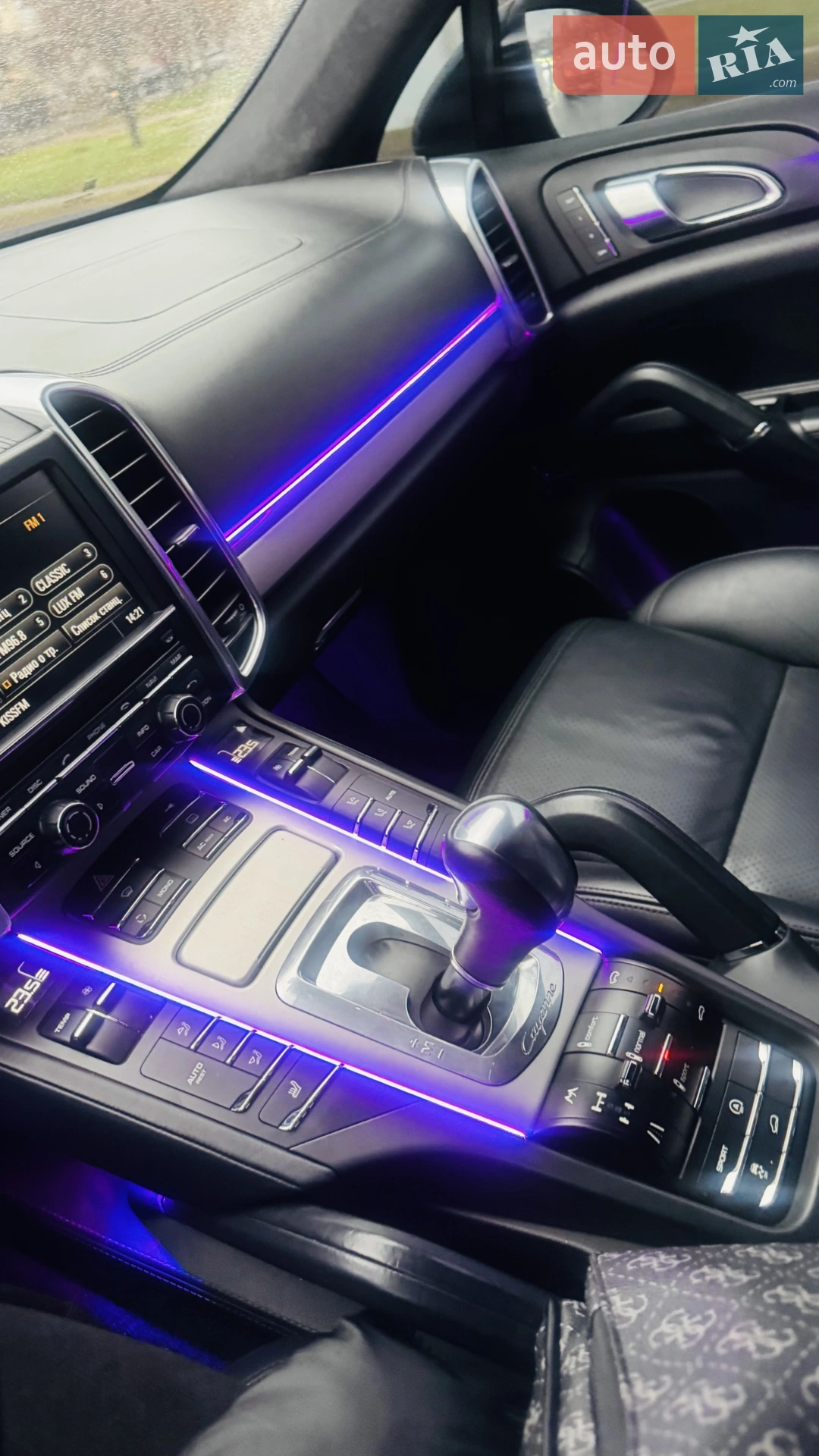 2010 Porsche Cayenne - мініатюра 17