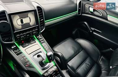 Позашляховик / Кросовер Porsche Cayenne 2010 в 
