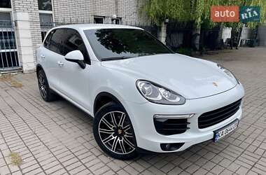 Позашляховик / Кросовер Porsche Cayenne 2016 в Києві