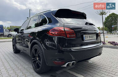 Позашляховик / Кросовер Porsche Cayenne 2013 в 