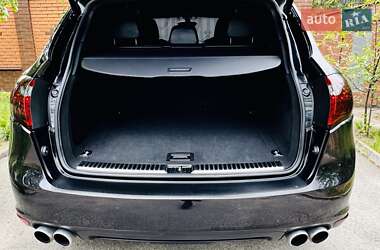 Позашляховик / Кросовер Porsche Cayenne 2010 в 