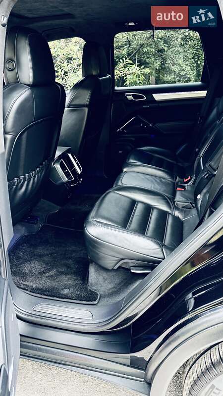 Внедорожник / Кроссовер Porsche Cayenne 2010 в Киеве