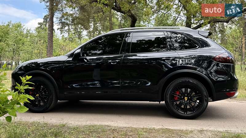 Внедорожник / Кроссовер Porsche Cayenne 2010 в Киеве