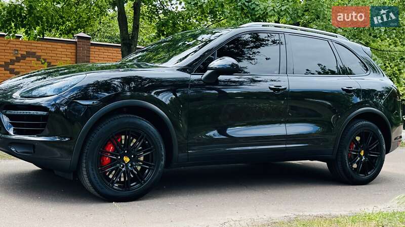 Внедорожник / Кроссовер Porsche Cayenne 2010 в 
