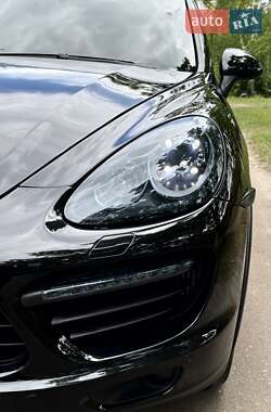 Позашляховик / Кросовер Porsche Cayenne 2010 в 