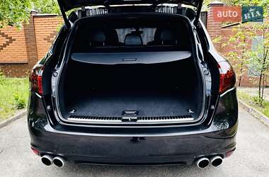 Позашляховик / Кросовер Porsche Cayenne 2010 в 