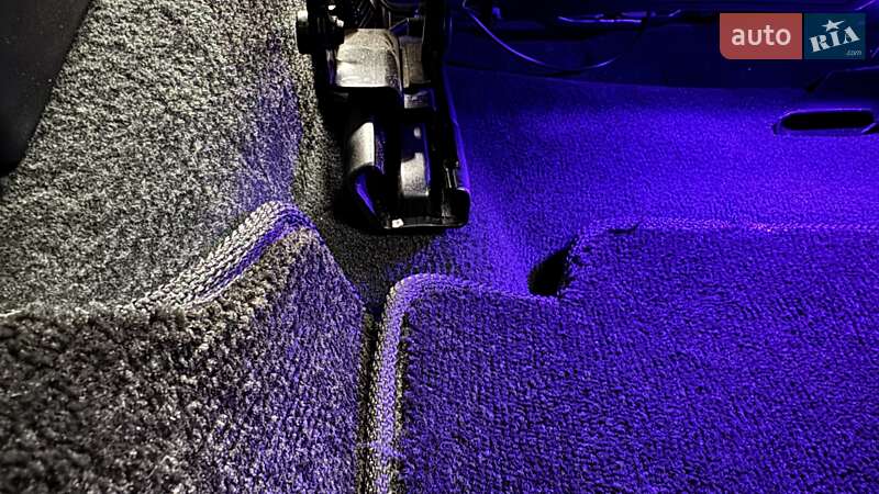 Внедорожник / Кроссовер Porsche Cayenne 2010 в Киеве