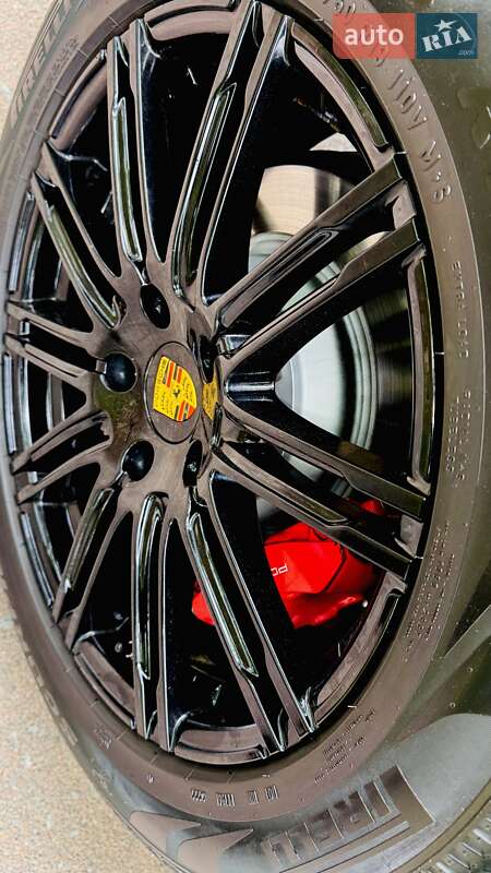 Внедорожник / Кроссовер Porsche Cayenne 2010 в Киеве