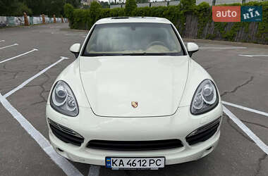 Позашляховик / Кросовер Porsche Cayenne 2010 в 