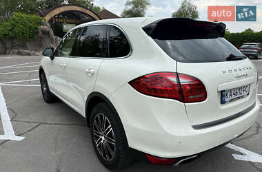 Позашляховик / Кросовер Porsche Cayenne 2010 в 