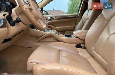 Позашляховик / Кросовер Porsche Cayenne 2010 в 
