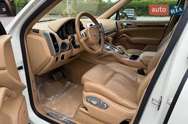 Позашляховик / Кросовер Porsche Cayenne 2010 в 