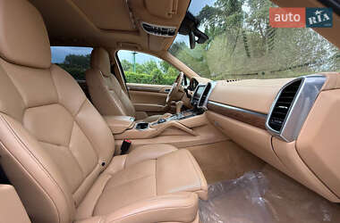 Позашляховик / Кросовер Porsche Cayenne 2010 в 