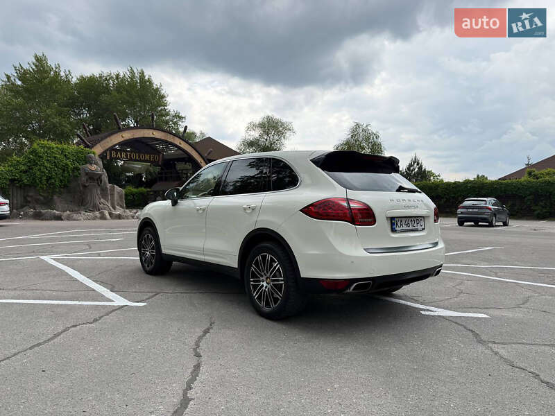Внедорожник / Кроссовер Porsche Cayenne 2010 в Днепре