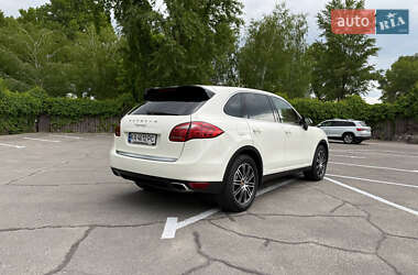 Позашляховик / Кросовер Porsche Cayenne 2010 в 