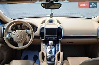 Позашляховик / Кросовер Porsche Cayenne 2014 в 