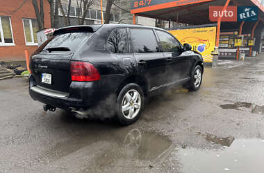 Позашляховик / Кросовер Porsche Cayenne 2004 в 