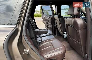 Внедорожник / Кроссовер Porsche Cayenne 2011 в 