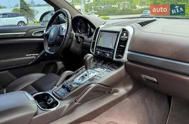 Внедорожник / Кроссовер Porsche Cayenne 2011 в 